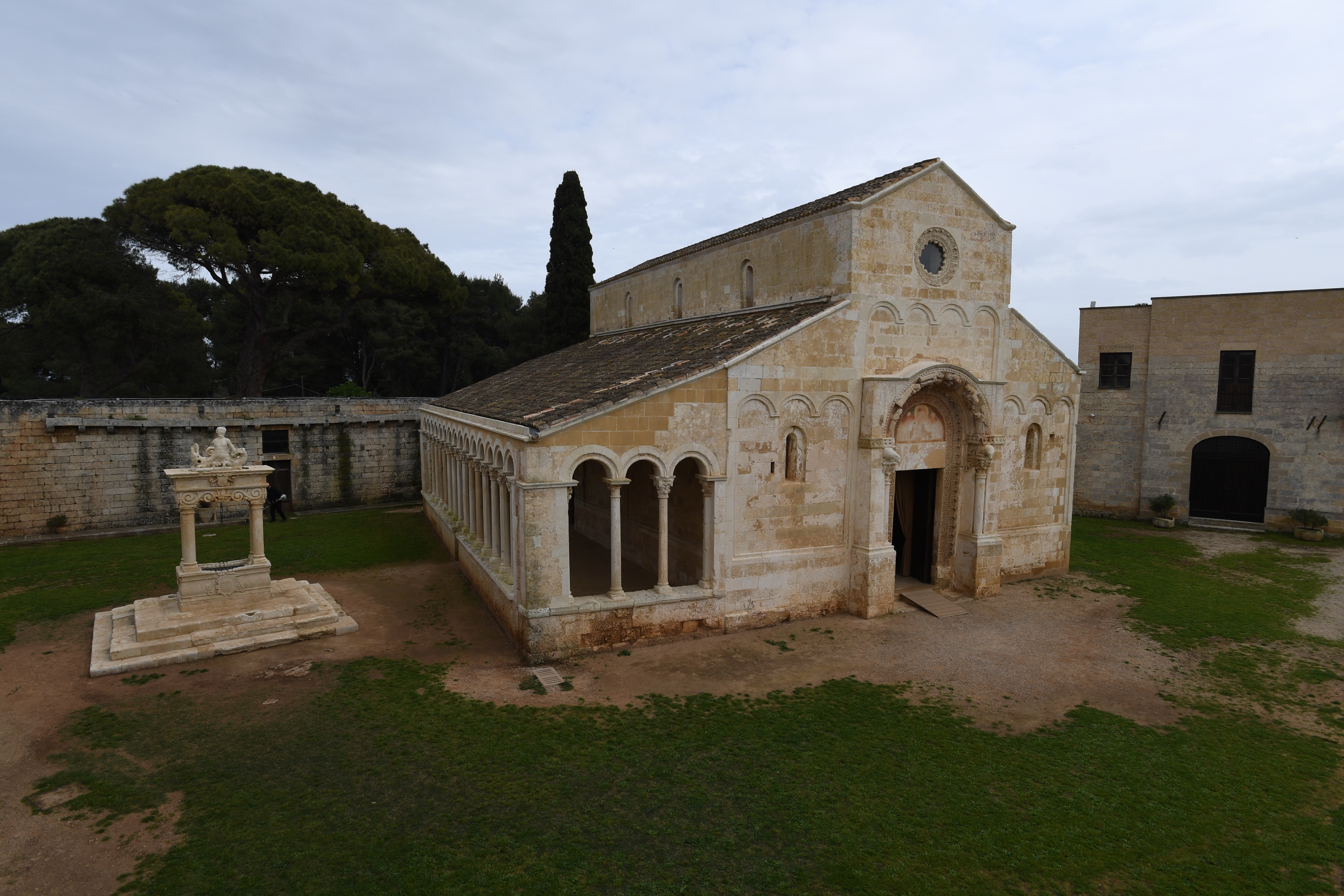 Abbazia di Santa Maria di Cerrate