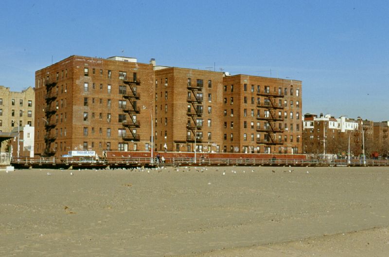New York, Brighton Beach, Brooklyn, 12/2000