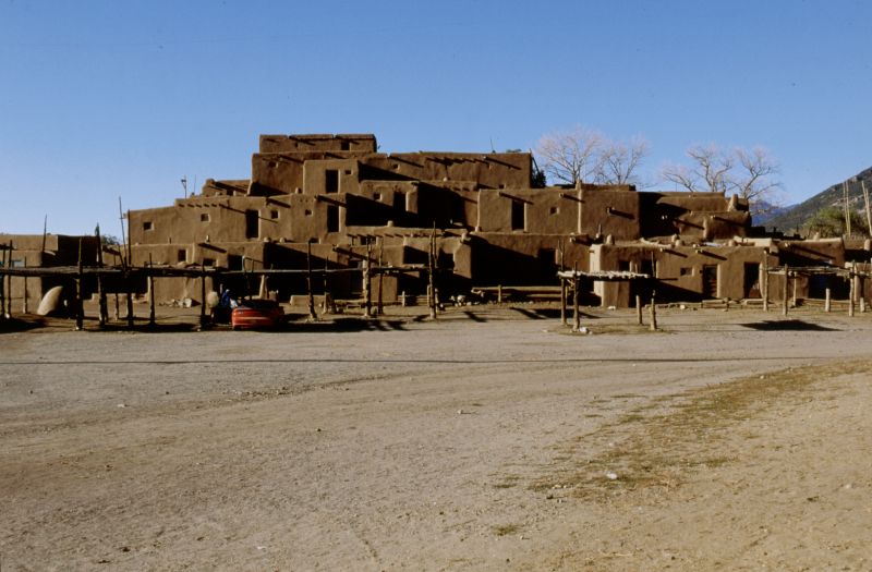 Taos Pueblo, 10/2003